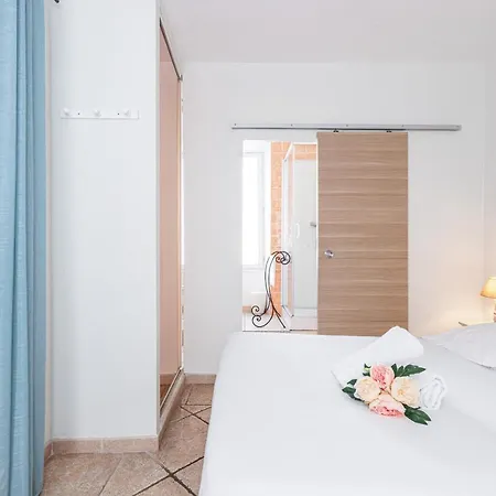 Апартаменты Cozy 1 Bdr At Port