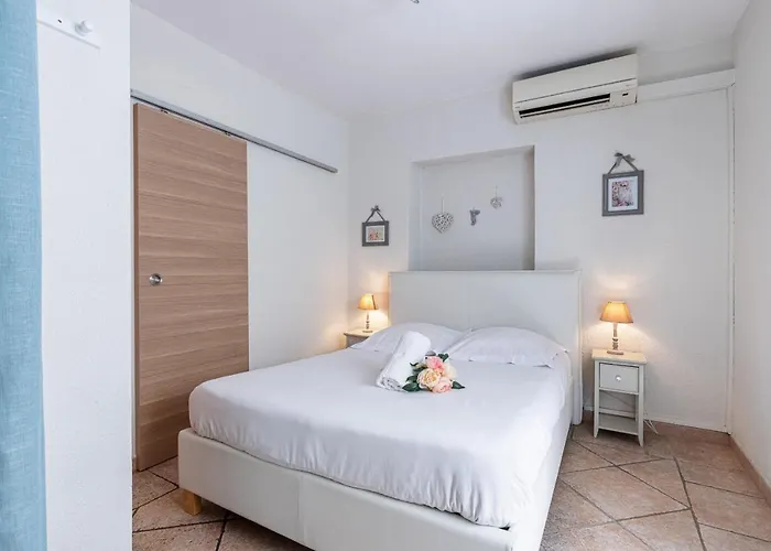 Cozy 1 Bdr At Port Nice