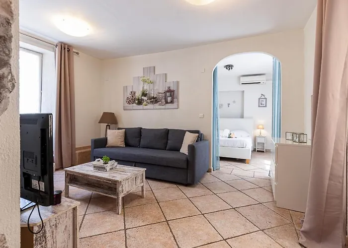Cozy 1 Bdr At Port Apartamento Niza